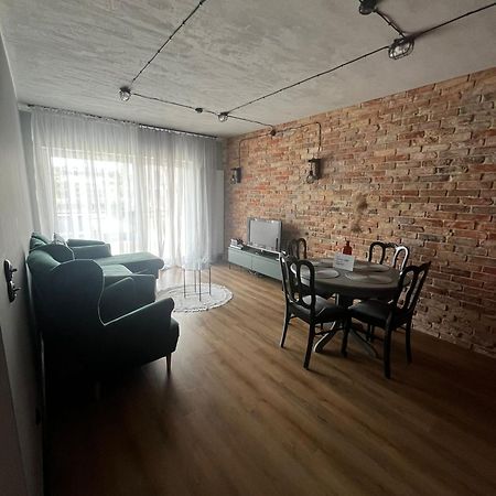 Apartament Z Widokiem Na Stadion Styl Industrialny Jedyny Taki Check In 24 H Poznaň Exteriér fotografie