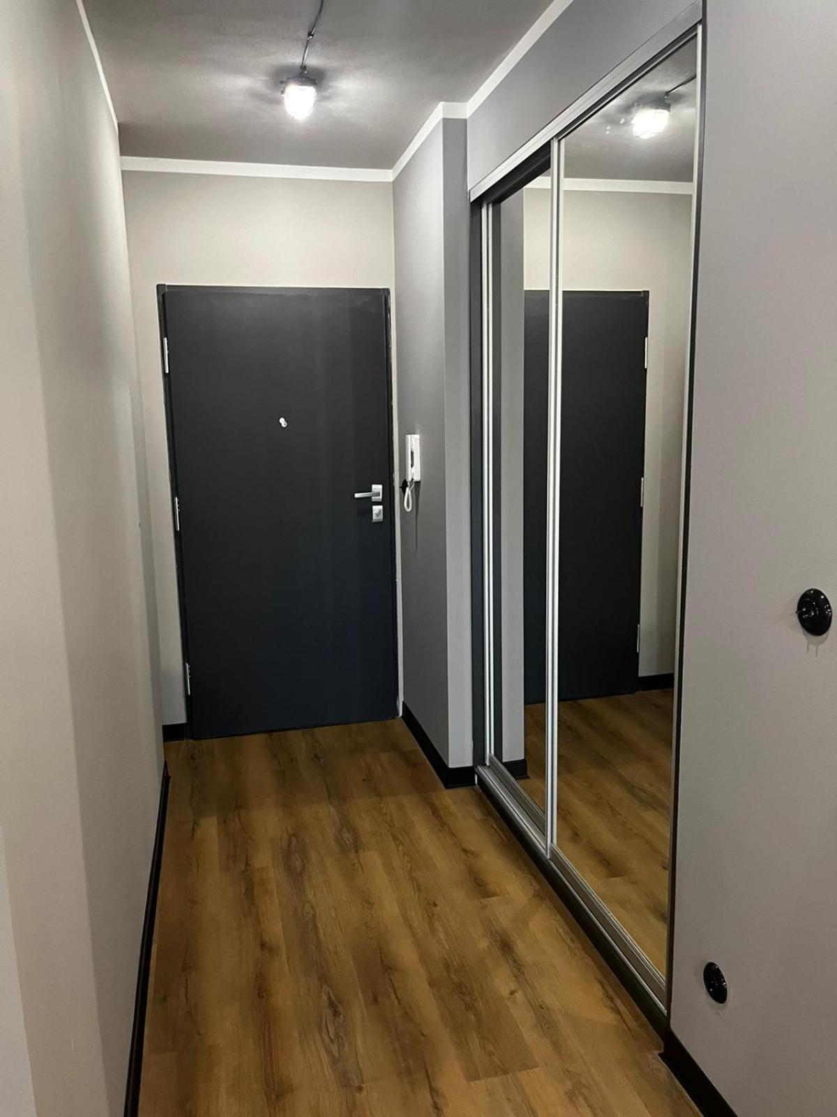 Apartament Z Widokiem Na Stadion Styl Industrialny Jedyny Taki Check In 24 H Poznaň Exteriér fotografie