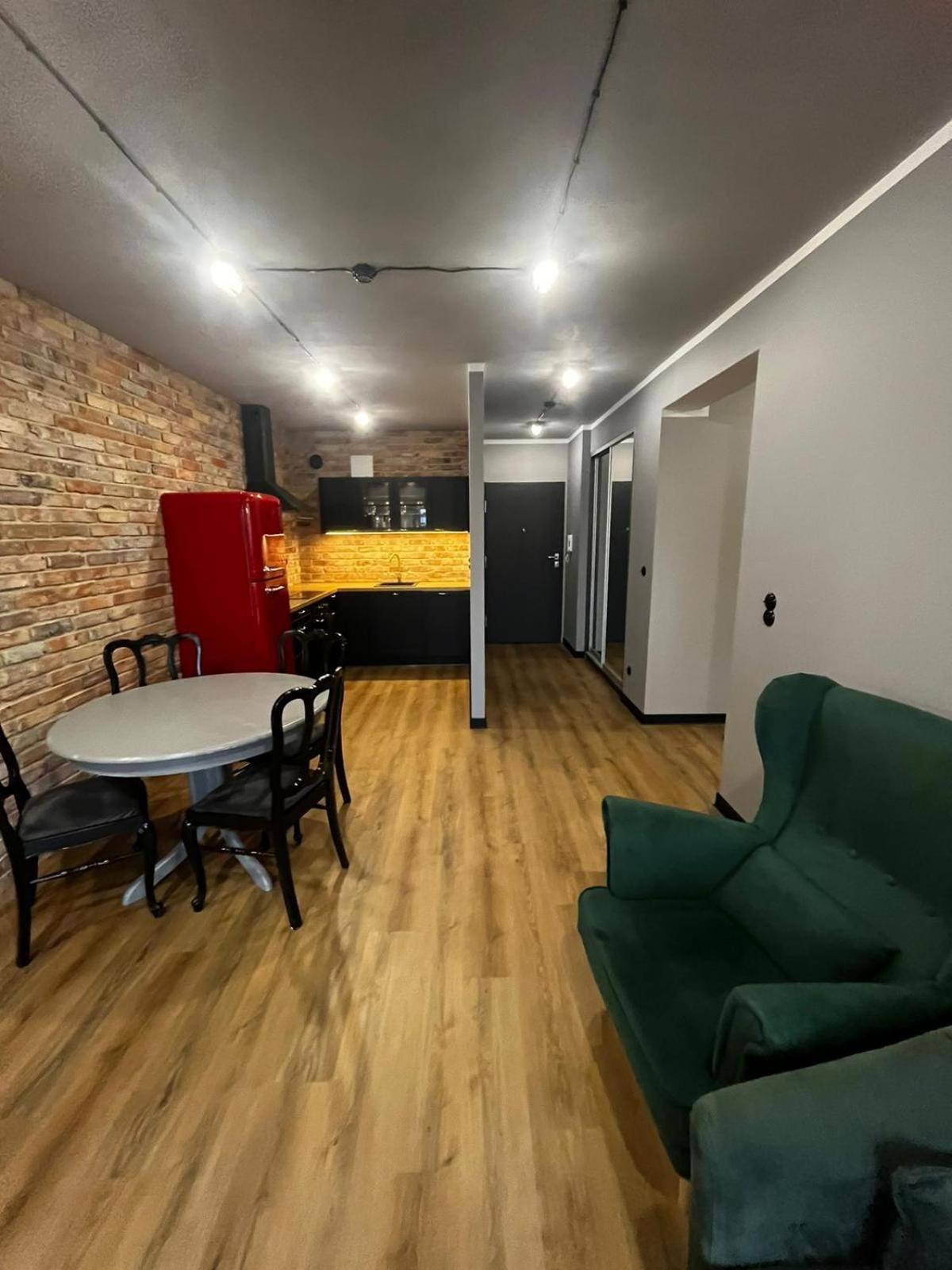 Apartament Z Widokiem Na Stadion Styl Industrialny Jedyny Taki Check In 24 H Poznaň Exteriér fotografie