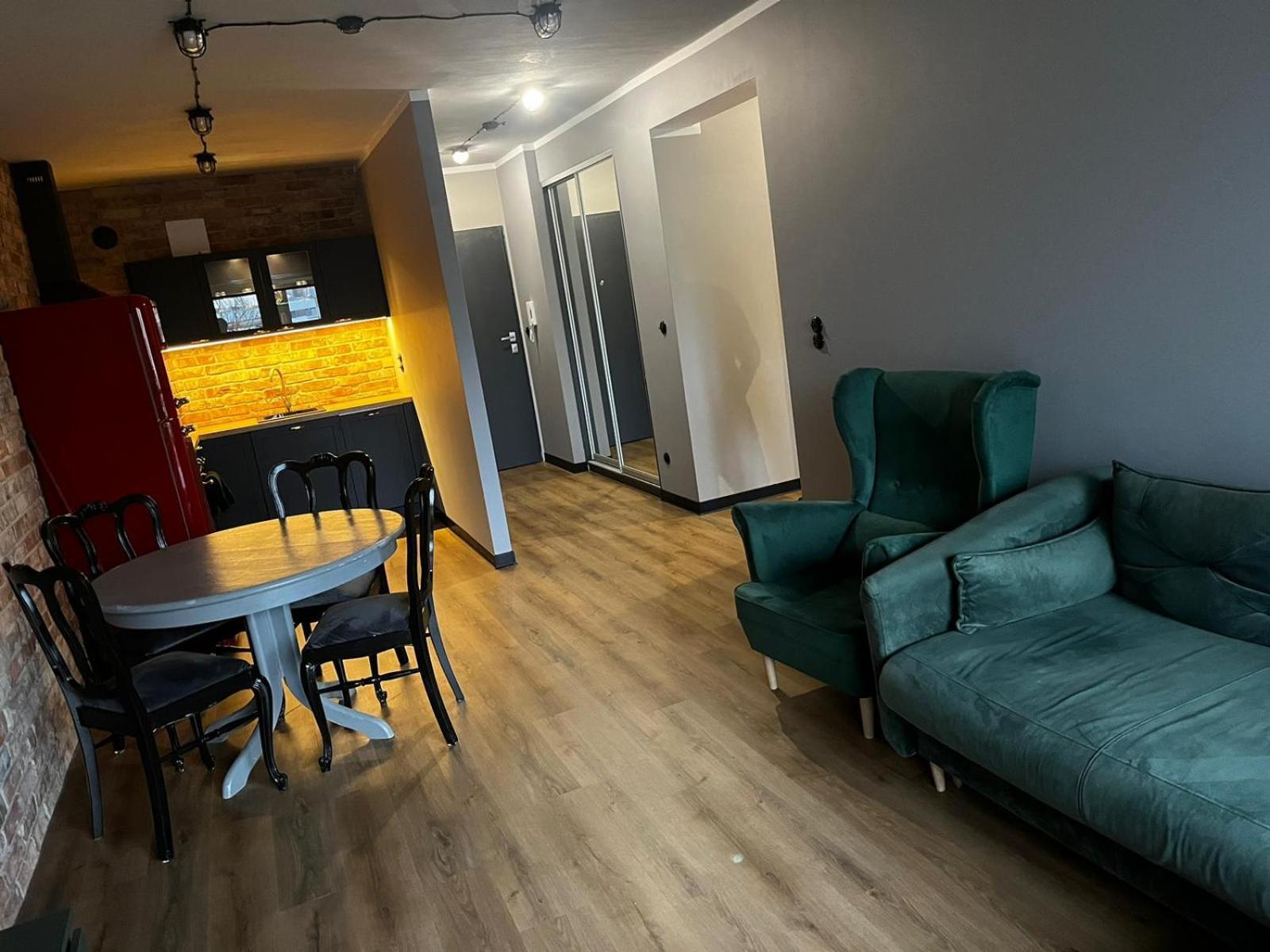 Apartament Z Widokiem Na Stadion Styl Industrialny Jedyny Taki Check In 24 H Poznaň Exteriér fotografie